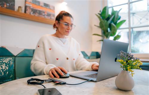 USB-C ESSENTIALS MULTIPORT HUB 7 PORT