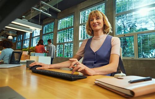 HP Tastiera wireless ricaricabile multidispositivo 725