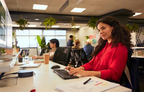 HP Tastiera wireless ricaricabile multidispositivo 725