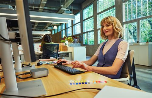 HP Tastiera wireless ricaricabile multidispositivo 725