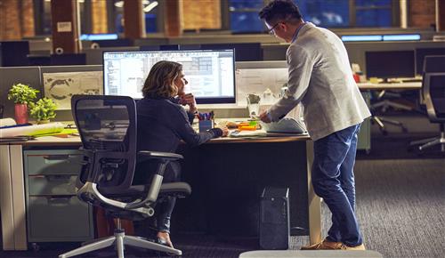 HP Z2 Tower G9 Intel® Core™ i7 i7-14700K 32 GB DDR5-SDRAM 1 TB SSD Windows 11 Pro Stazione di lavoro AI Workstation Nero