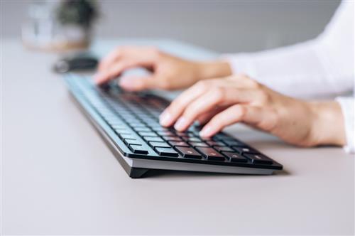 CHERRY KW 9100 SLIM tastiera Universale RF senza fili + Bluetooth QWERTZ Svizzere Nero