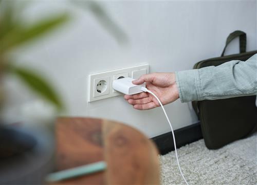 Trust Maxo Universale Bianco AC Interno