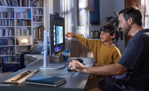 HP EliteStudio 8 All-in-One G1i 23.8 inch Desktop AI PC Wolf Pro Security Edition Intel Core Ultra 5 60,5 cm (23.8