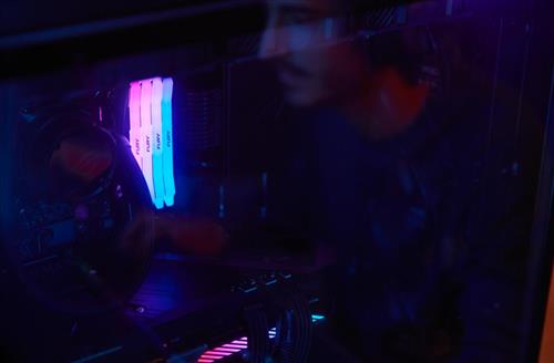 16GB DDR5-6400MT/S CL32 DIMM FURY Renegade RGB White XMP