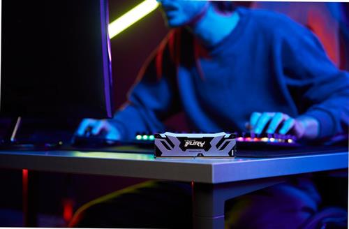 16GB DDR5-8000MT/S CL38 DIMM FURY Renegade RGB XMP