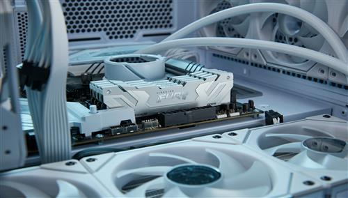 24GB DDR5 8800MT/S CL42 CUDIMM FURY Renegade White