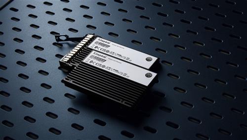 3.84TB DC3000ME U.2 2.5IN SSD ENTERPRISE PCIE 5.0 NVME U.2 SSD