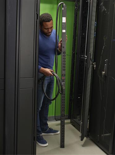 APC APDU9959EU3 unità di distribuzione dell'energia (PDU) 24 presa(e) AC 0U Nero