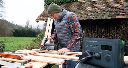 SCHNEIDER OFFGRID PORTABLE PWR STATION 500 517WH LI-ION 2SCHUKO