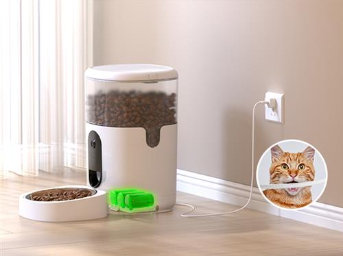 SMART PET FEEDER 4L. DISTRIBUTO DI CIBO PER ANIMALI CON TELECAME